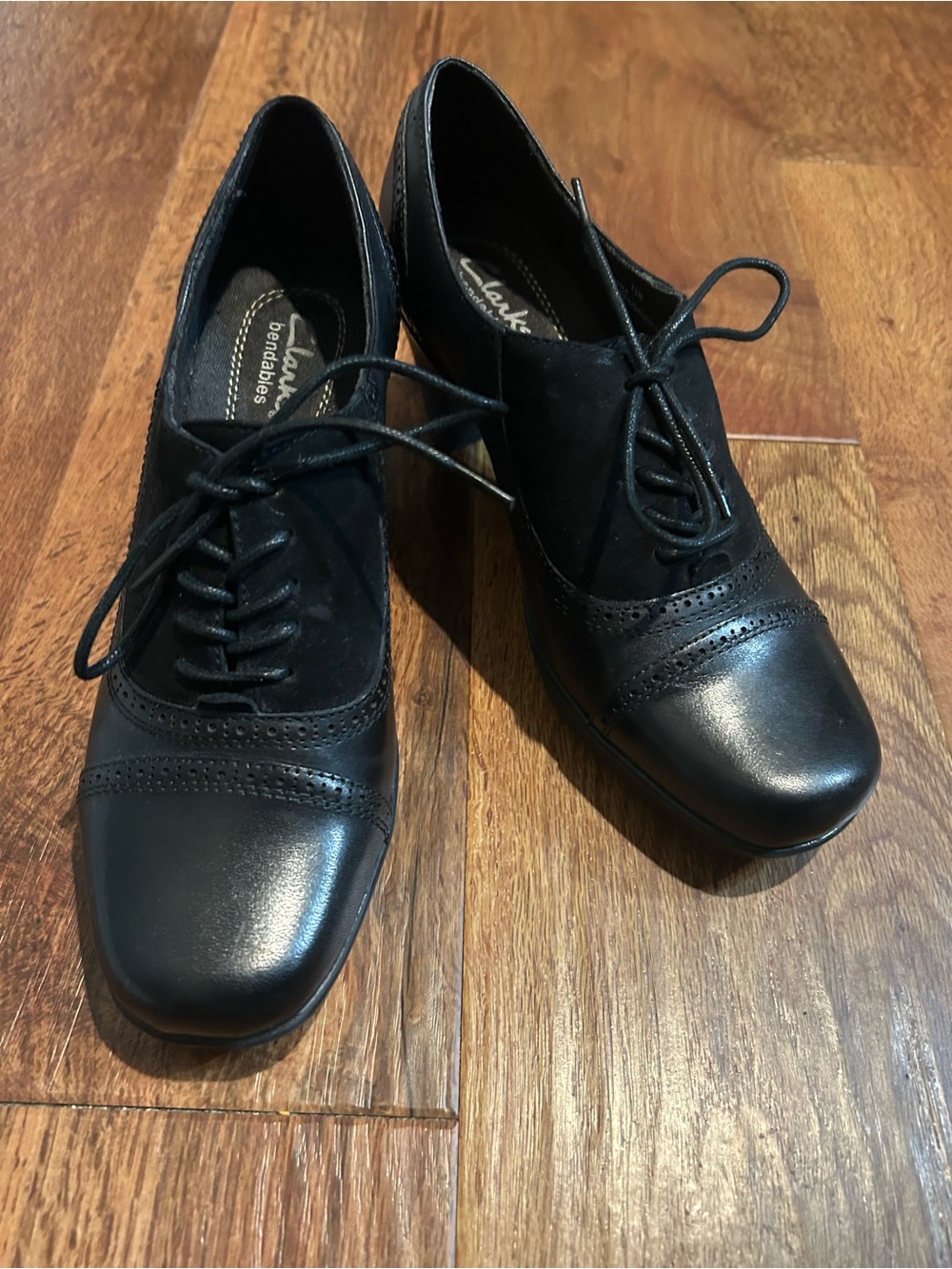 Clarks Black Lace Up Melrose Oxford Heel - Picture 2 of 12
